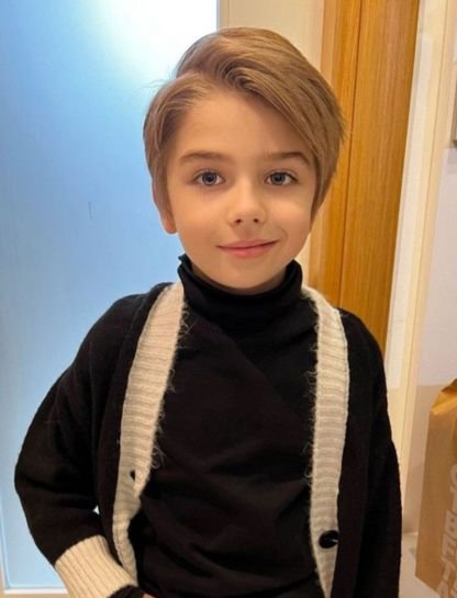 Swept Side-Part Gentleman Cut
